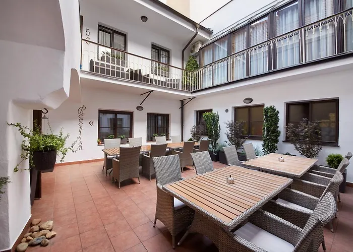 Old Prague House Bed and Breakfast